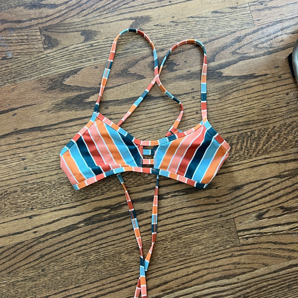 Jolyn tomcat bikini top